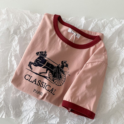 Γυναικείο φαρδιά μπλουζάκι με απλικέ