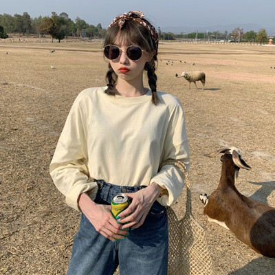 Ευρεία μπλούζα άνοιξη-φθινόπωρο με οβάλ ντεκολτέ