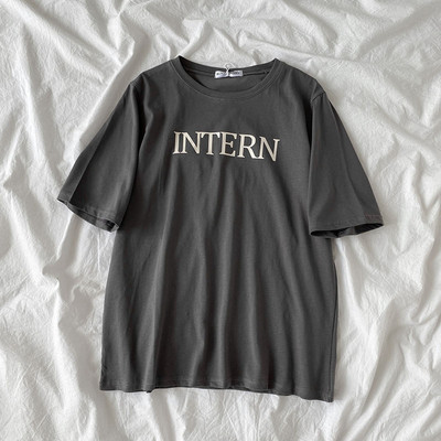 Ležerna ženska majica s natpisom i kratkim rukavima