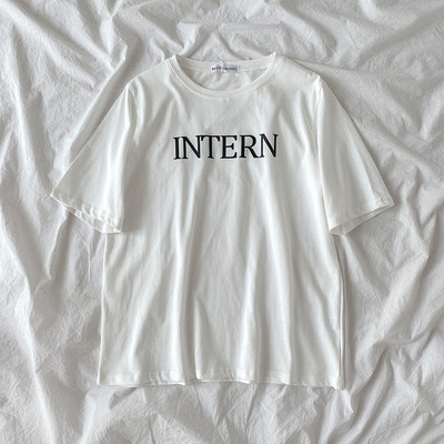 Ležerna ženska majica s natpisom i kratkim rukavima