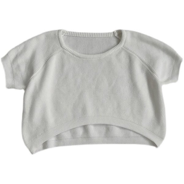 Tricou scurt de dama cu decolteu oval si maneci scurte