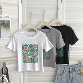 Ženska majica kratkih rukava sa printom u tri boje