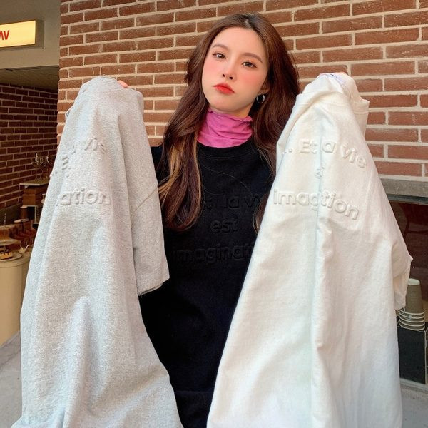 Γυναικείο καλοκαιρινό χαλαρό μπλουζάκι με επιγραφή και 3/4 μανίκια