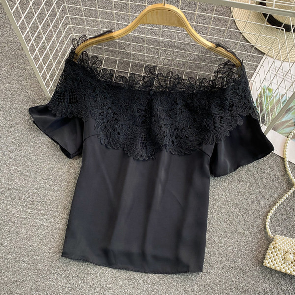 Novi model ženske bluze sa čipkom i kratkim rukavima u bijeloj i crnoj boji