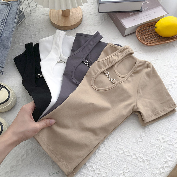 Jednobojna ženska majica s okruglim izrezom i kratkim rukavima