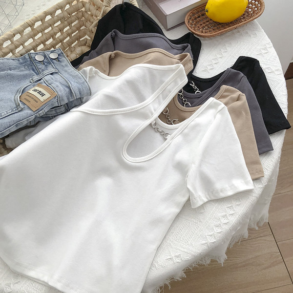 Jednobojna ženska majica s okruglim izrezom i kratkim rukavima