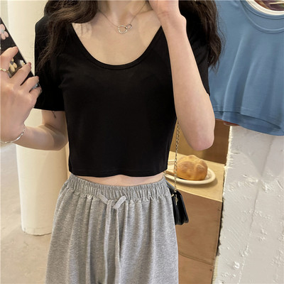 Γυναικείο κοντό μπλουζάκι με τετράγωνο ντεκολτέ