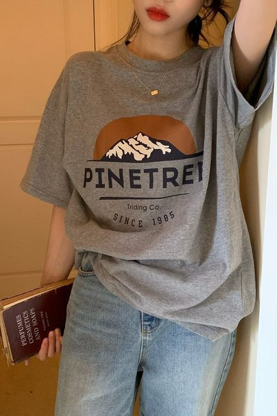 Ženska retro majica s natpisom i O izrezom