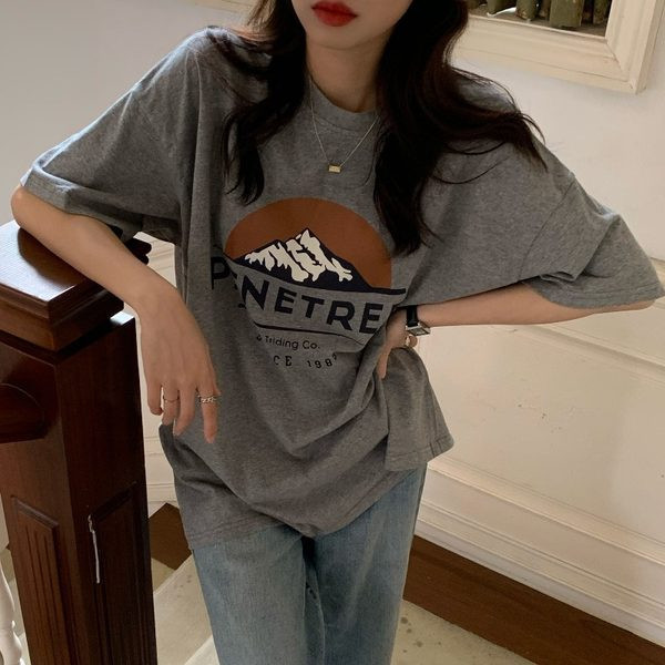 Ženska retro majica s natpisom i O izrezom