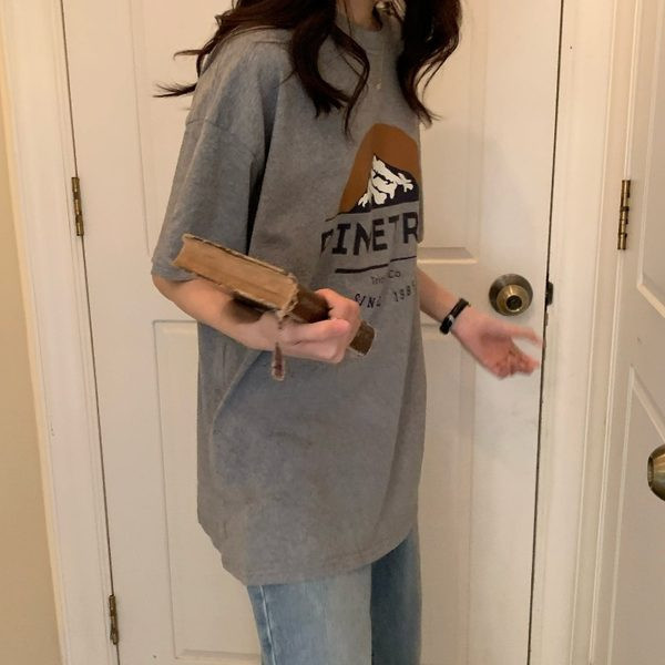 Ženska retro majica s natpisom i O izrezom