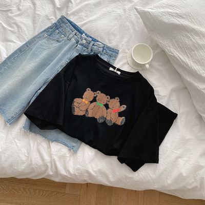 Casual γυναικείο μπλουζάκι με απλικέ αρκουδάκι και κοντά μανίκια