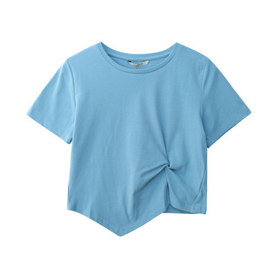 Κλασικό γυναικείο μπλουζάκι με οβάλ ντεκολτέ και στο μπροστινό μέρος