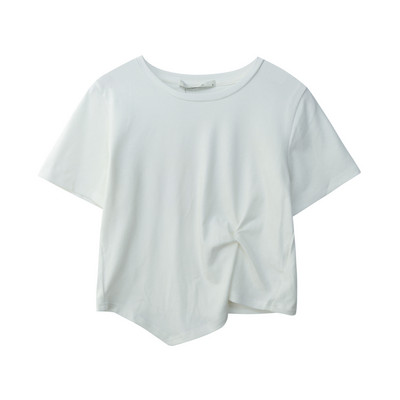 Κλασικό γυναικείο μπλουζάκι με οβάλ ντεκολτέ και στο μπροστινό μέρος