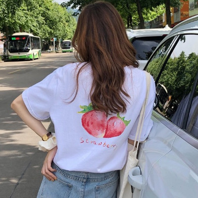 Γυναικείο φαρδύ μπλουζάκι με απλικέ στο πίσω μέρος και 3/4 μανίκια