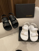 Casual γυναικεία σανδάλια με αγκράφα και επίπεδη σόλα