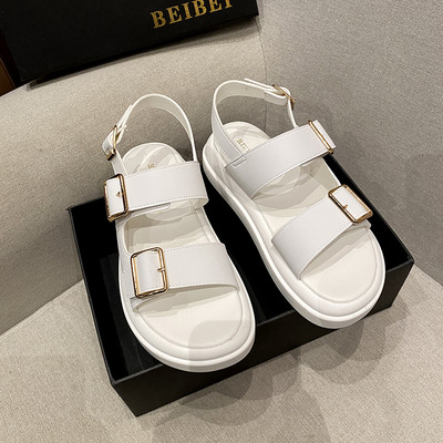 Casual γυναικεία σανδάλια με αγκράφα και επίπεδη σόλα