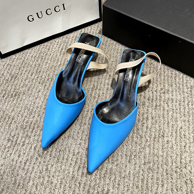 Μοντέρνα γυναικεία σανδάλια με τακούνι 5,5 cm