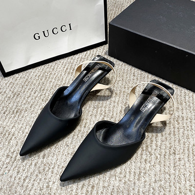 Μοντέρνα γυναικεία σανδάλια με τακούνι 5,5 cm