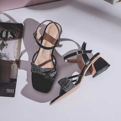 Μοντέρνα γυναικεία έκο δερμάτινα σανδάλια με τακούνι