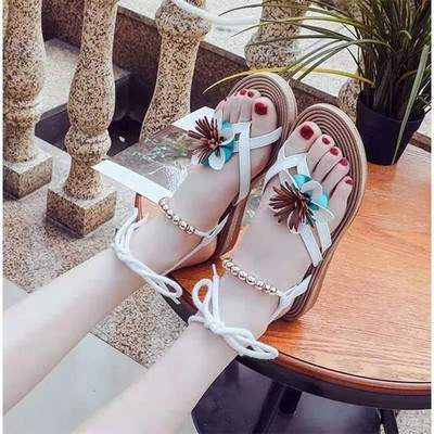 Vabaaja naiste sandaalid pärlite ja 3D kaunistusega