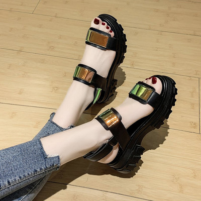 Γυναικεία σανδάλια με ψηλή σόλα και λουράκια βελκρό - δύο χρώματα