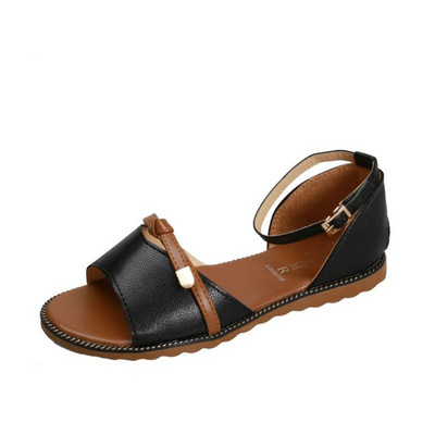 Дамски сандали заоблени отпред с метална катарама 