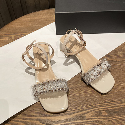 Μοντέρνα γυναικεία σανδάλια με παχύ τακούνι 4 εκατοστά