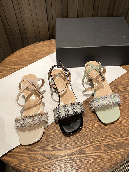 Μοντέρνα γυναικεία σανδάλια με παχύ τακούνι 4 εκατοστά