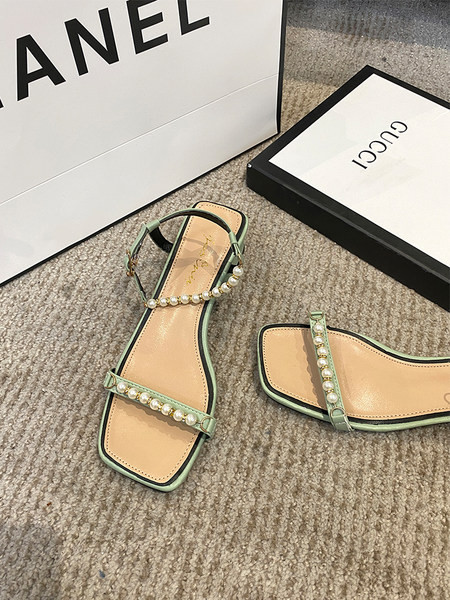 Ženske četvrtaste sandale s bisernim ukrasom