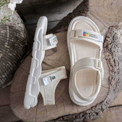 Γυναικεία σανδάλια με velcro και επιγραφή