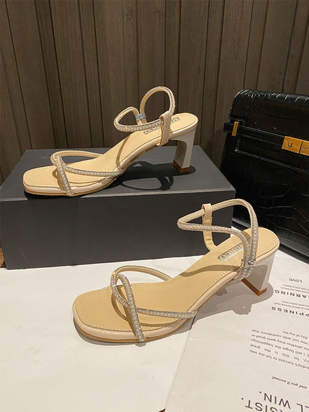 Ženske sandale sa debelom petom i kamenčićima