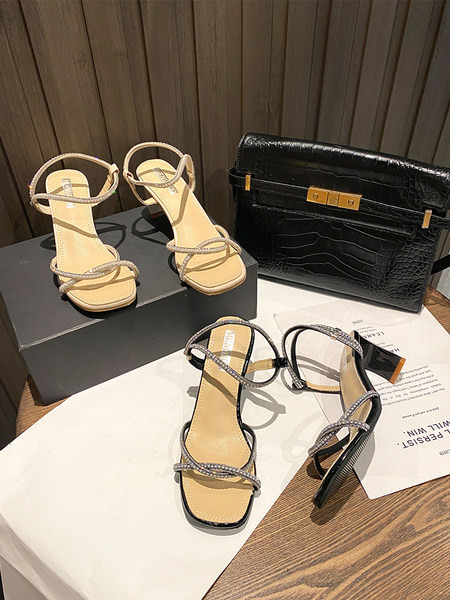 Ženske sandale sa debelom petom i kamenčićima