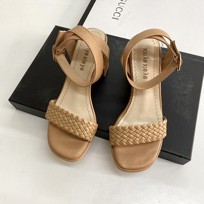 Γυναικεία έκο δερμάτινα σανδάλια με τακούνι και λουράκι 8 cm