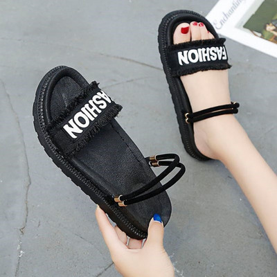 Ležerne ženske sandale s platformom i natpisom