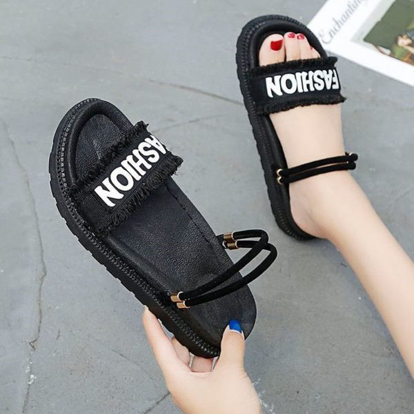 Ležerne ženske sandale s platformom i natpisom