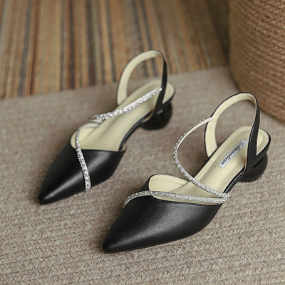 Μοντέρνα γυναικεία σανδάλια με τακούνι - faux δέρμα