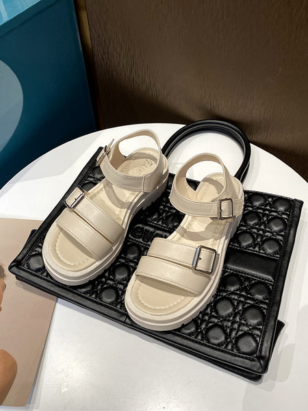 Ležerne ženske kožne sandale s ravnim potplatom