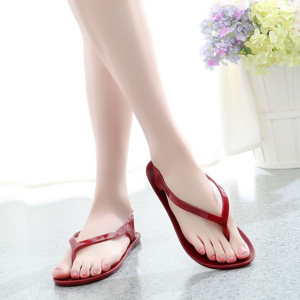 Ženske sandale između prstiju od silikona i ravnog potplata