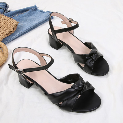 Novi model ženskih kožnih sandala sa remenčićima i petom