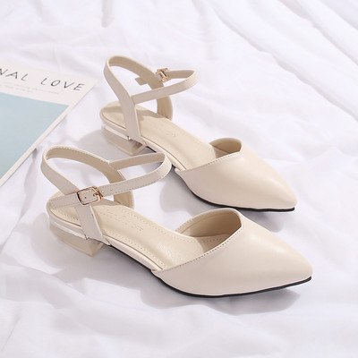 Novi model ženskih sandala na špic na petu