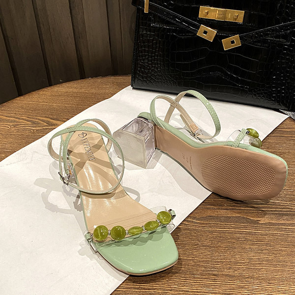 Moteriškos basutės su karoliukais ir 5 cm kulnu