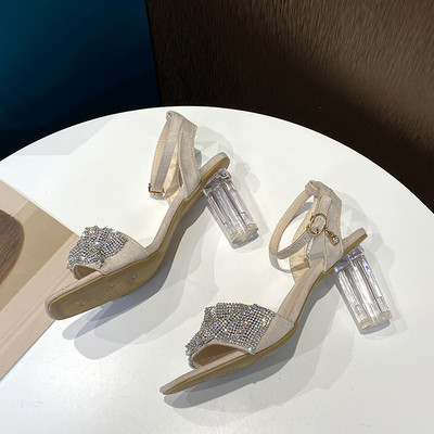 Γυναικεία μοντέρνα σανδάλια με πέτρινη διακόσμηση