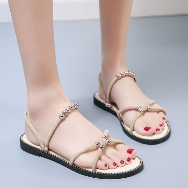 Ženske sandale s ravnim potplatom, ušicama i perlicama
