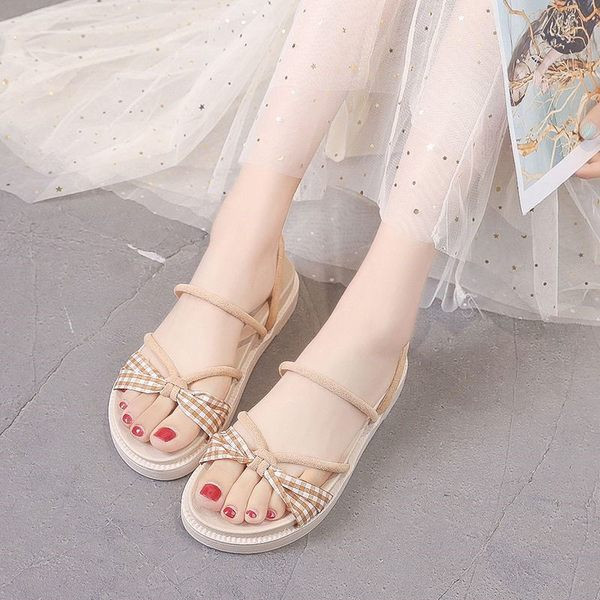 Paprasti moteriški sandalai su ekologiškomis zomšos petnešėlėmis