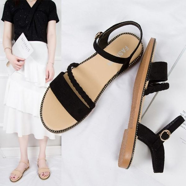 Ženske zaobljene sandale od eko brušene kože s metalnom kopčom