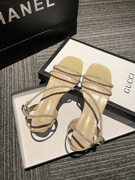 Moderne ženske sandale sa kamenčićima i petom debljine 5,5 cm