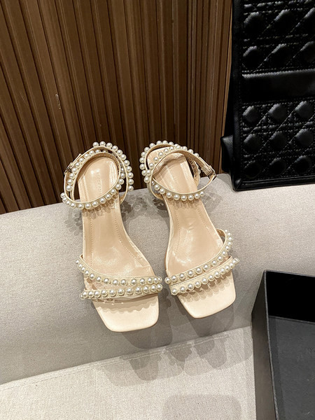 Ženske sandale s bisernim ukrasom i niskom petom od 5 cm