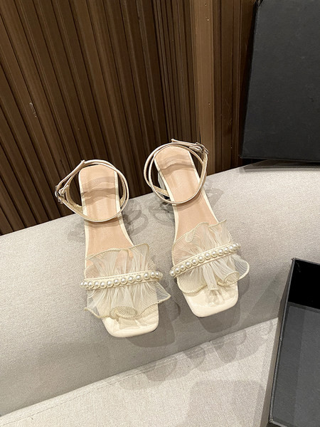 Moderne ženske sandale od tila i bisera - peta debljine 4,5 cm