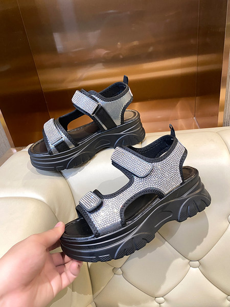 Ženske ležerne sandale sa naljepnicama i kamenčićima