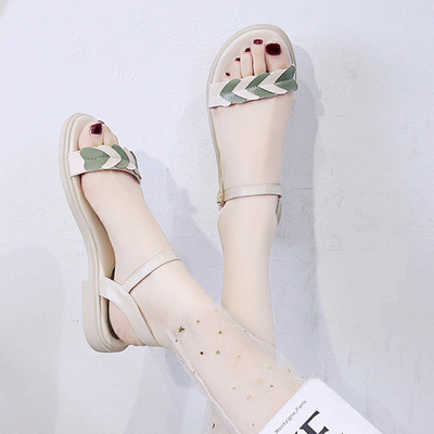 Ležerne ženske sandale od umjetne kože s ravnim potplatom